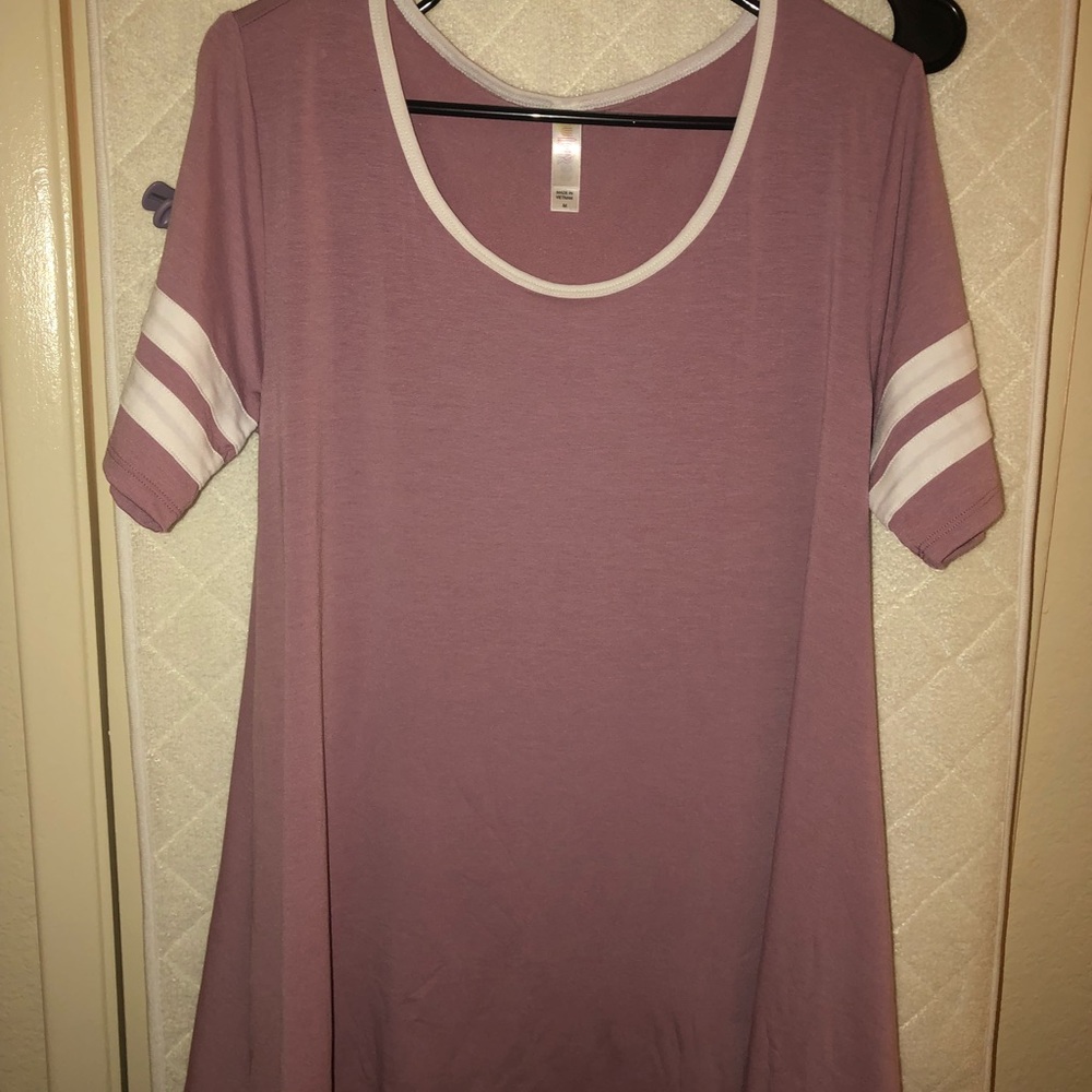 Women’s LuLaRoe Medium Perfect Tee